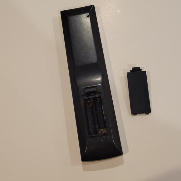Yamaha RAV448 WW51200 Remote Control - Picture 6 of 6